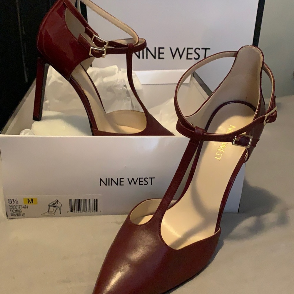 Nine West Tazmino wine color heel in size 8.5 (NEW never worn)